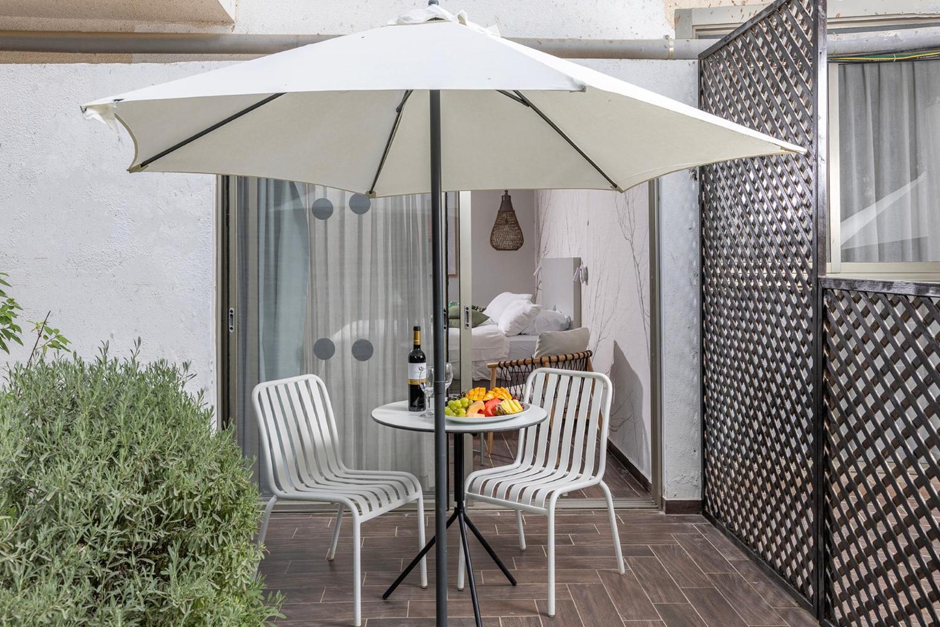 C Hotel Neve Ilan Dış mekan fotoğraf