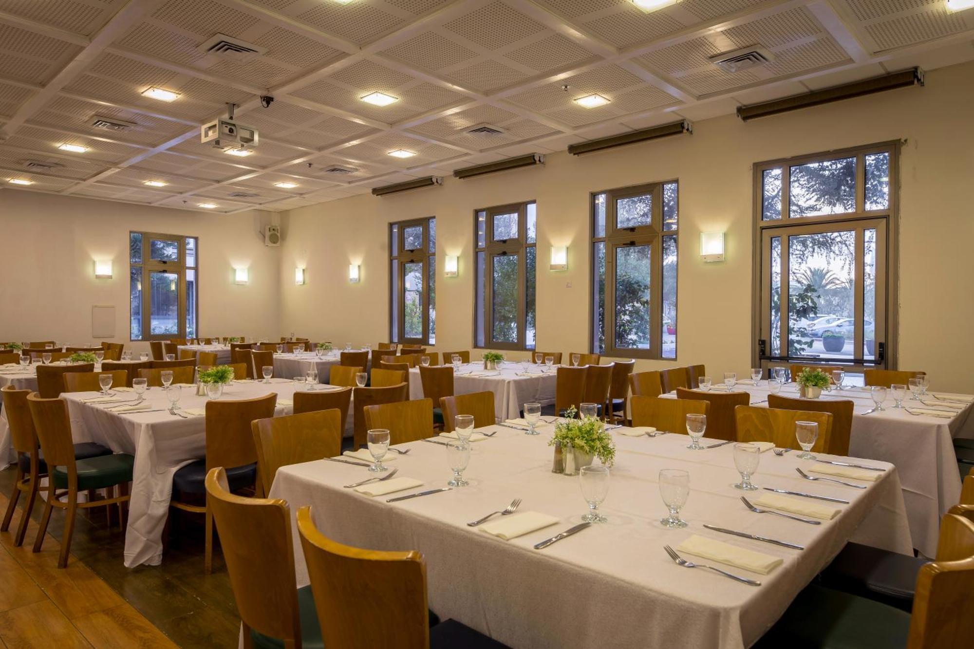 C Hotel Neve Ilan Dış mekan fotoğraf
