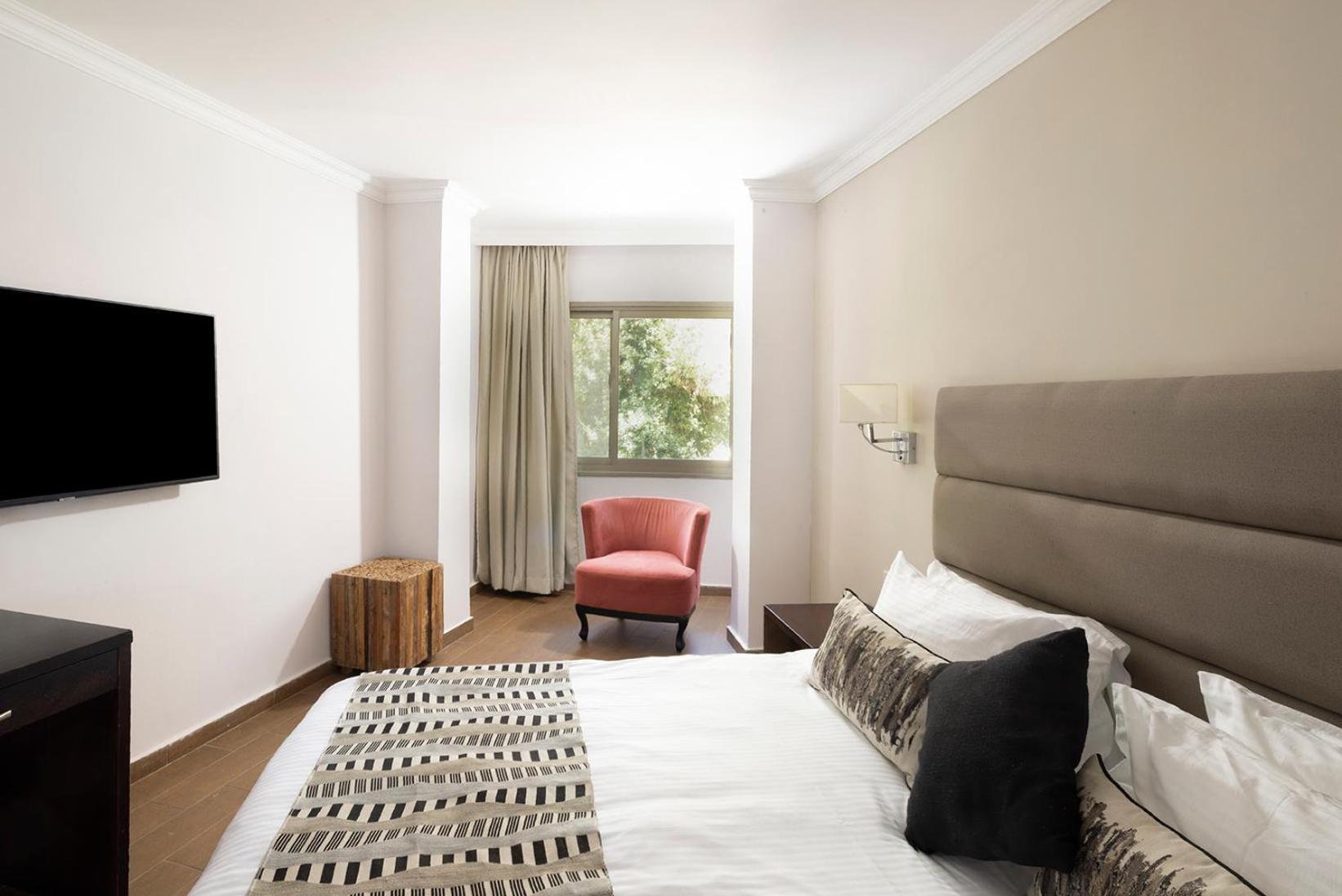 C Hotel Neve Ilan Dış mekan fotoğraf