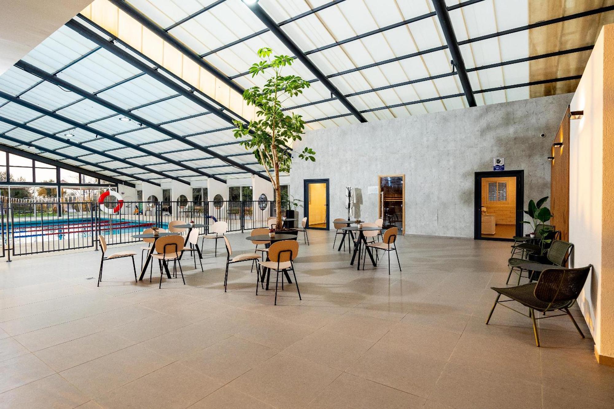 C Hotel Neve Ilan Dış mekan fotoğraf